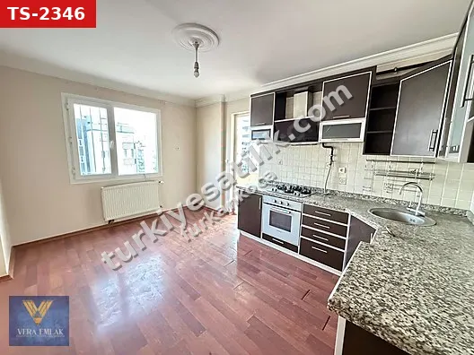 4+1 KAPALI MUTFAK ULTRA LÜX OKULLAR BÖLGESİNDE 180 m2 NET!