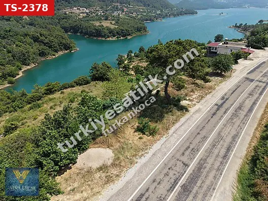 DAĞILCAK'da ANAYOL CEPHELİ TEK TAPU 607 m2 ARAZİ!