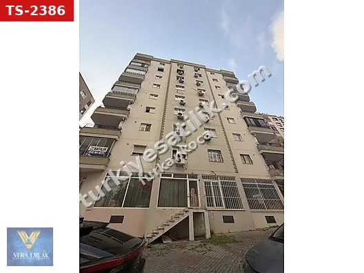 TOROS'da 15 YAŞINDA AZ KATLI 3+1 KAPALI MUTFAK LÜX DAİRE!